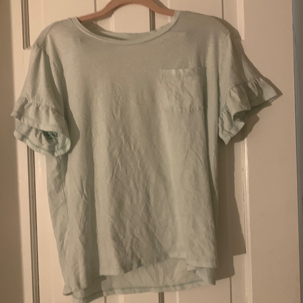Old navy light blue T-shirt